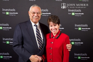 Meet & Greet with conference attendee and General Colin Powell